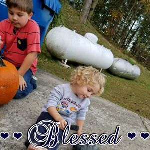 Meet your Posher, Levi